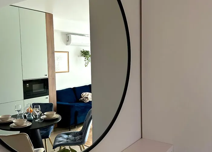 Exclusive Cortina North With Private Parking & Balcony - 01 아파트 부쿠레슈티