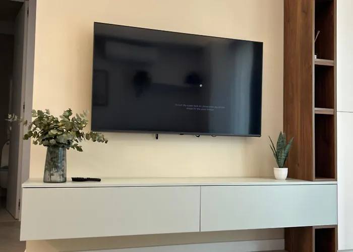 Exclusive Cortina North With Private Parking & Balcony - 01 아파트