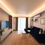 Exclusive Cortina North With Private Parking & Balcony - 01 Lejlighed *