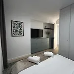 Exclusive Cortina North With Private Parking & Balcony - 01 *