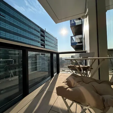 Exclusive Cortina North With Private Parking & Balcony - 01 * Bükreş