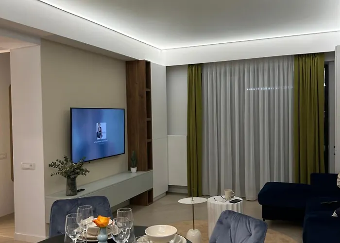 Exclusive Cortina North With Private Parking & Balcony - 01 * Bükreş