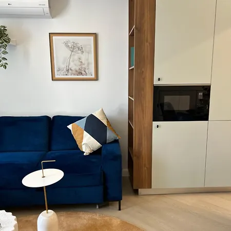 Exclusive Cortina North With Private Parking & Balcony - 01 Апартаменти *
